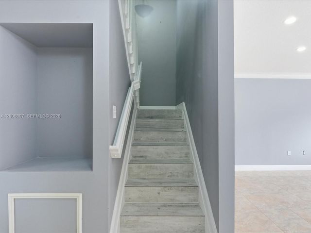 5982 SW 162nd Ct, Miami, FL 33193