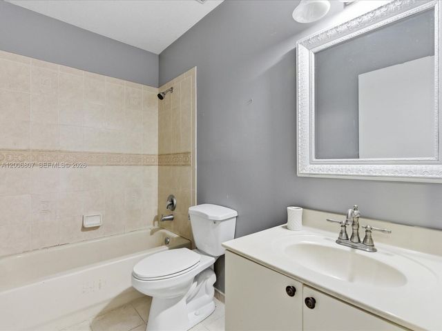 5982 SW 162nd Ct, Miami, FL 33193