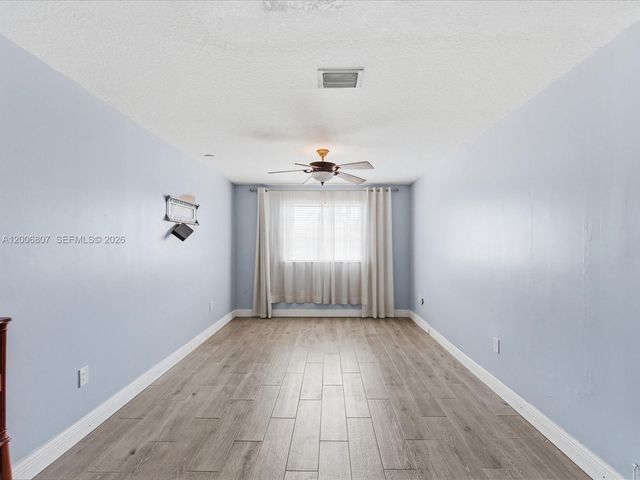 5982 SW 162nd Ct, Miami, FL 33193