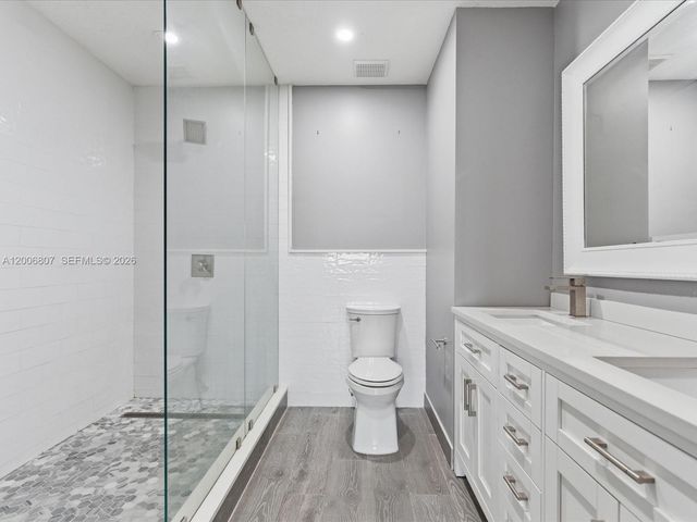 5982 SW 162nd Ct, Miami, FL 33193