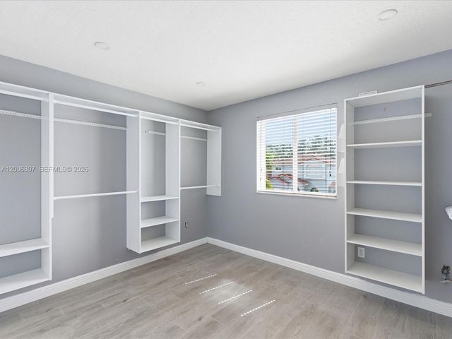 5982 SW 162nd Ct, Miami, FL 33193