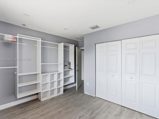 5982 SW 162nd Ct, Miami, FL 33193