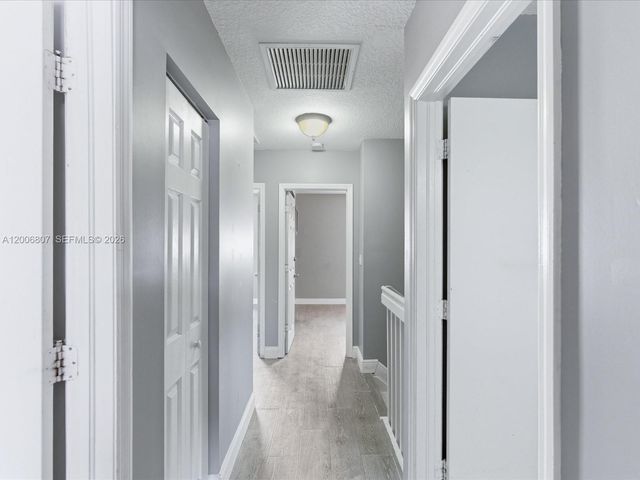 5982 SW 162nd Ct, Miami, FL 33193