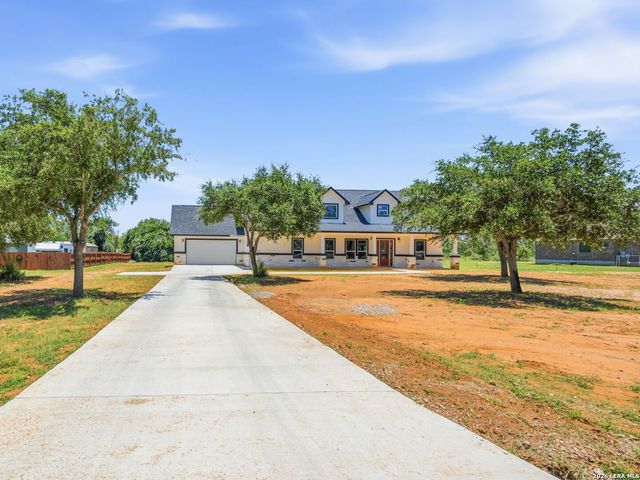 117 W SHORT MEADOW DR, Lytle, TX 78052
