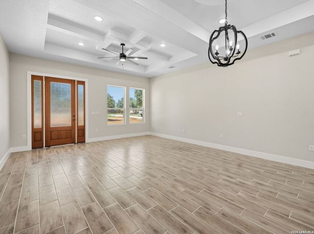 117 W SHORT MEADOW DR, Lytle, TX 78052