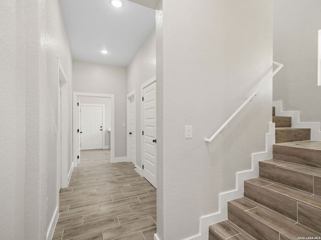 117 W SHORT MEADOW DR, Lytle, TX 78052
