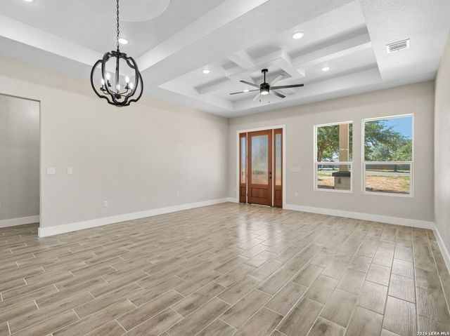 117 W SHORT MEADOW DR, Lytle, TX 78052