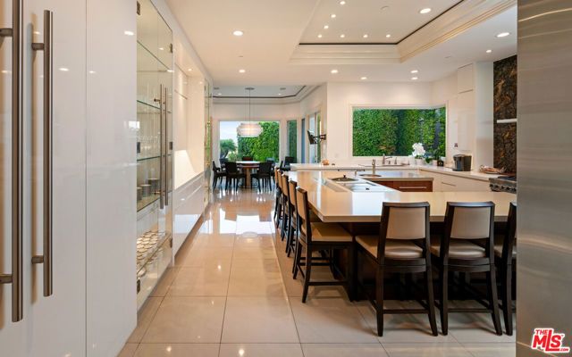 14035 Aubrey Road, Beverly Hills, CA 90210