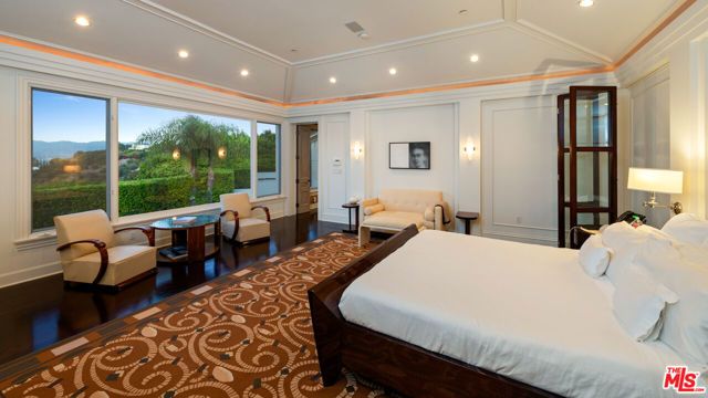 14035 Aubrey Road, Beverly Hills, CA 90210