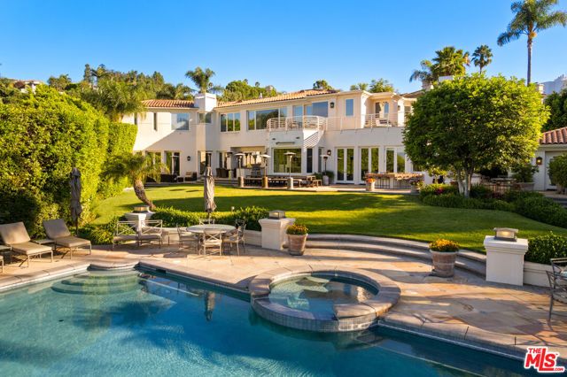 14035 Aubrey Road, Beverly Hills, CA 90210