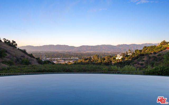 14035 Aubrey Road, Beverly Hills, CA 90210