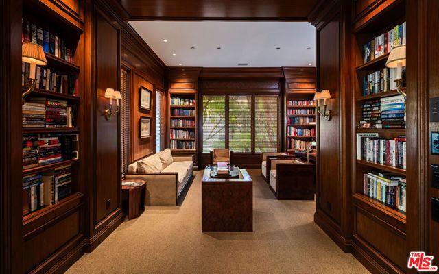 14035 Aubrey Road, Beverly Hills, CA 90210