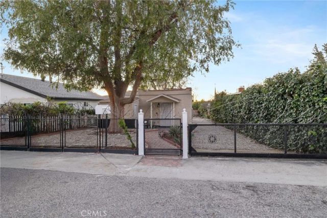 10607 Whitegate Avenue, Sunland, CA 91040