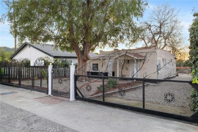 10607 Whitegate Avenue, Sunland, CA 91040