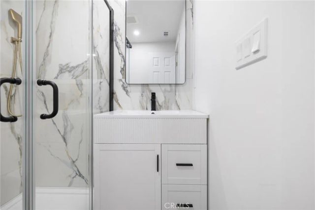 10607 Whitegate Avenue, Sunland, CA 91040