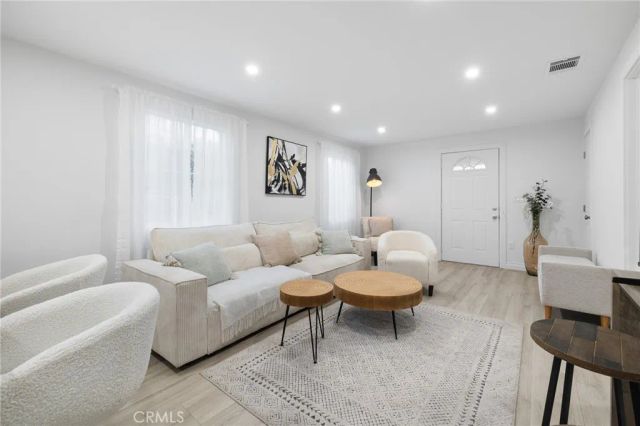 10607 Whitegate Avenue, Sunland, CA 91040