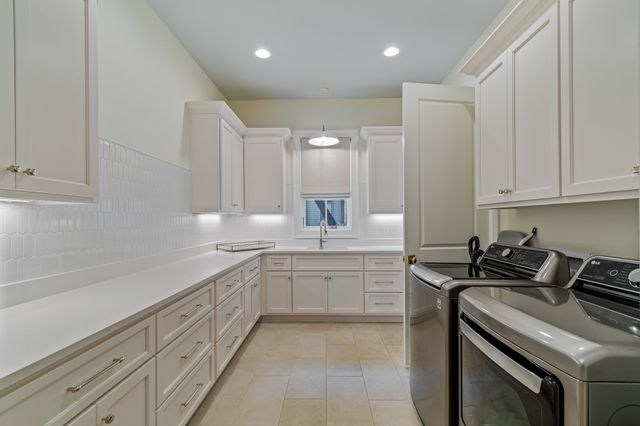 7212 Shagbark Ln, College Grove, TN 37046