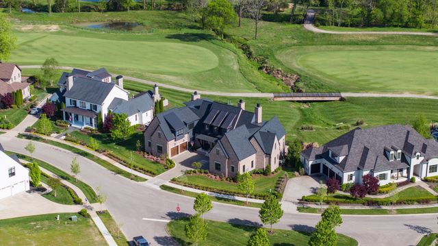 7212 Shagbark Ln, College Grove, TN 37046