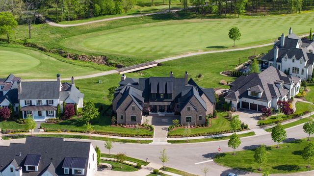 7212 Shagbark Ln, College Grove, TN 37046