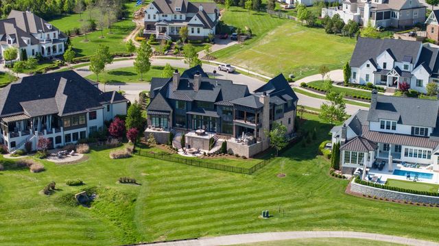 7212 Shagbark Ln, College Grove, TN 37046