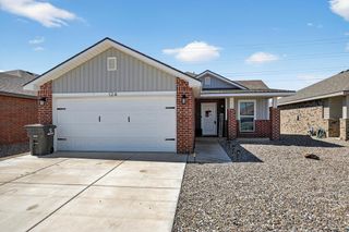 124 Pioneer Cir, Midland, TX 79705