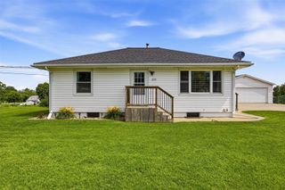 272 28th Avenue SW, Cedar Rapids, IA 52404