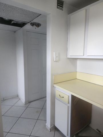 9301 LIME BAY Boulevard 306, Tamarac, FL 33321