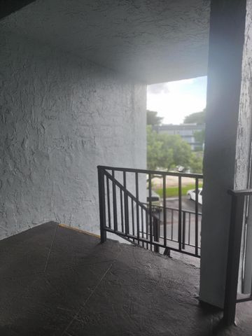 9301 LIME BAY Boulevard 306, Tamarac, FL 33321