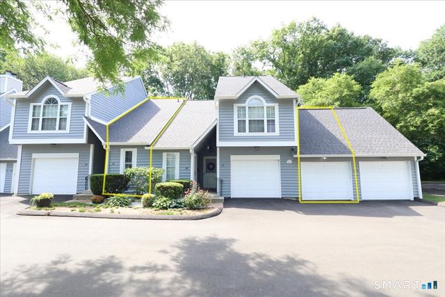 34 Hawley Glen 34, Stratford, CT 06614