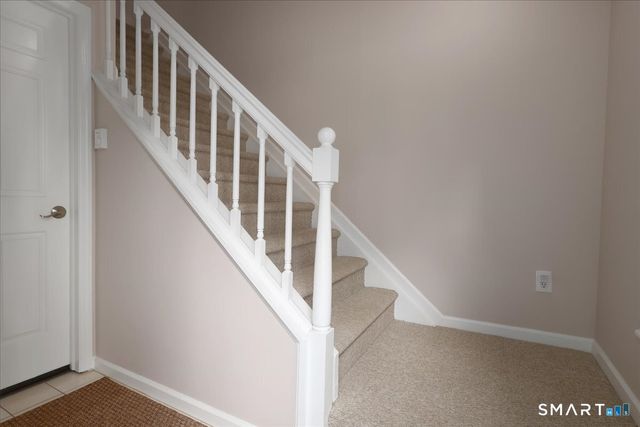 34 Hawley Glen 34, Stratford, CT 06614