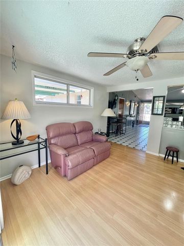 6944 LARCHMONT AVE, New Port Richey, FL 34653
