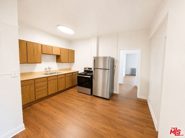 634 S Gramercy Place 200, Los Angeles, CA 90005