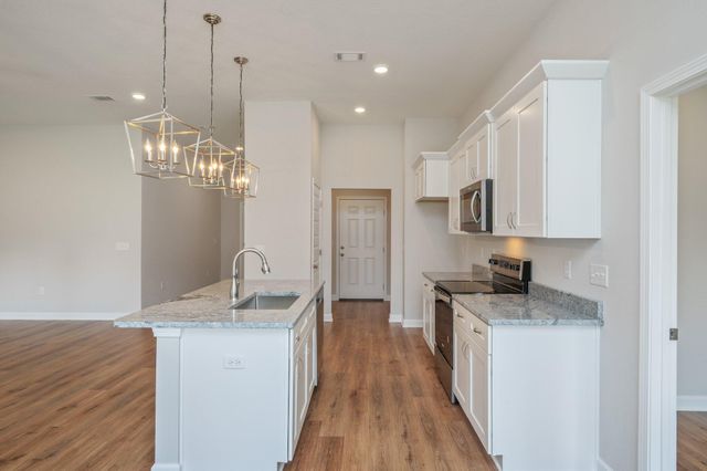 109 Par Court, Crestview, FL 32536