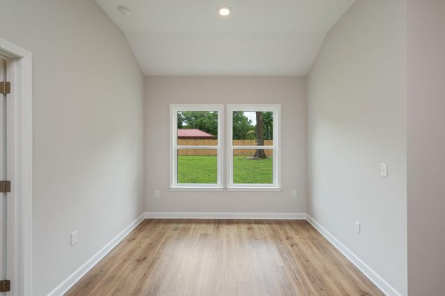 109 Par Court, Crestview, FL 32536