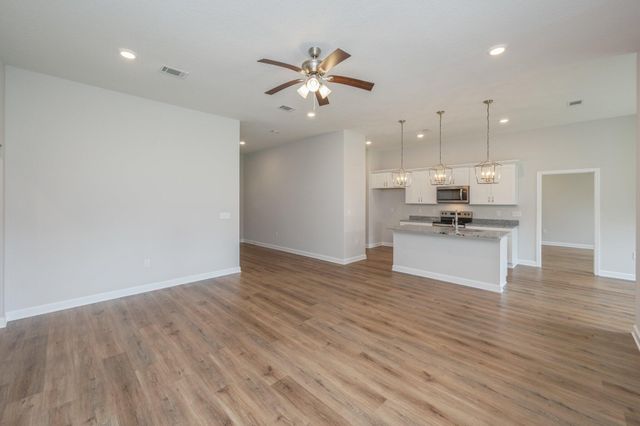 109 Par Court, Crestview, FL 32536