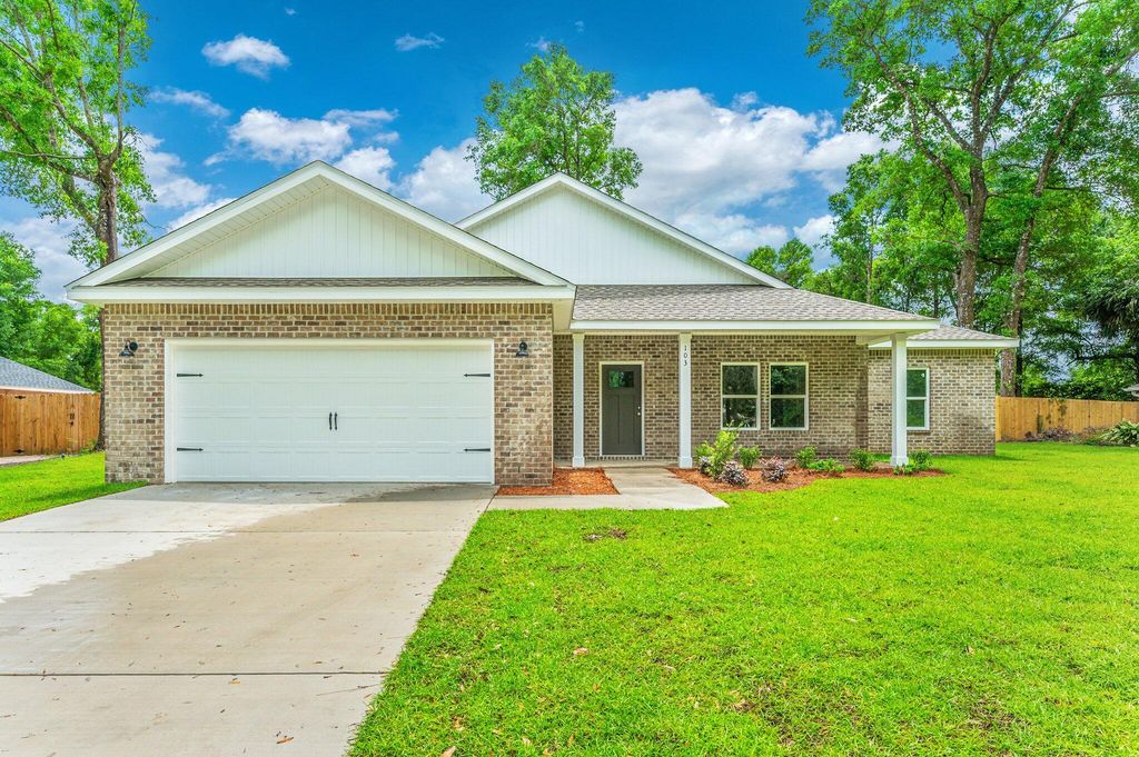 109 Par Court, Crestview, FL 32536