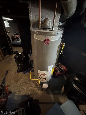 7696 Laumer Avenue, Cleveland, OH 44105