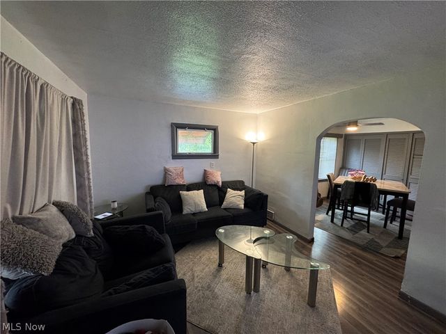 7696 Laumer Avenue, Cleveland, OH 44105