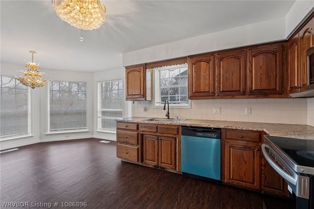 2100 Rannoch Trace, Fort Smith, AR 72908