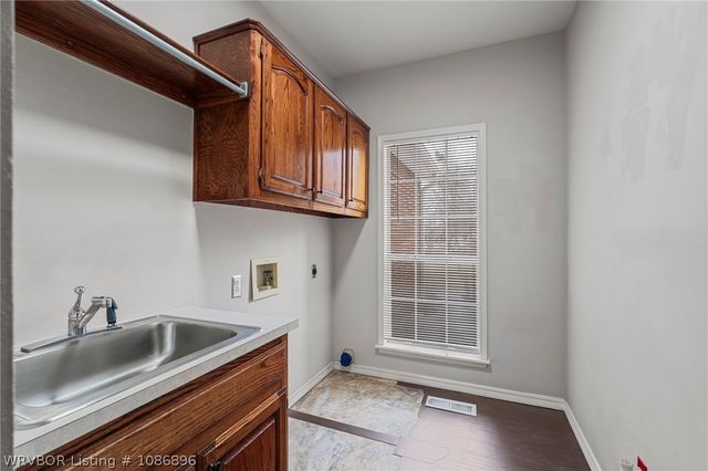 2100 Rannoch Trace, Fort Smith, AR 72908