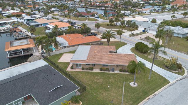 3734 TOPSAIL TRAIL, New Port Richey, FL 34652