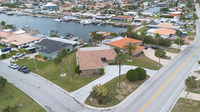 3734 TOPSAIL TRAIL, New Port Richey, FL 34652