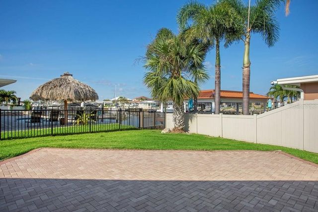 3734 TOPSAIL TRAIL, New Port Richey, FL 34652