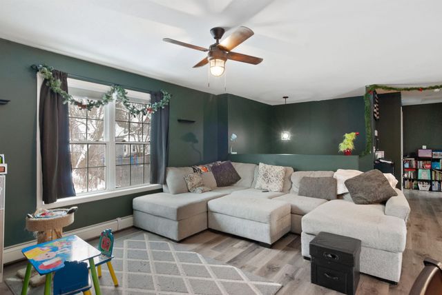 32 Mechanic Street, Farmington, NH 03835