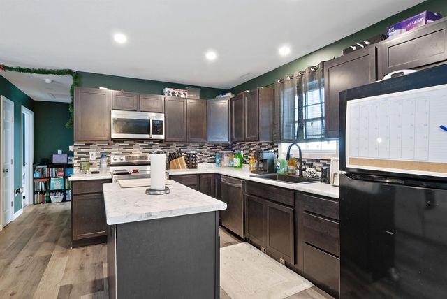 32 Mechanic Street, Farmington, NH 03835