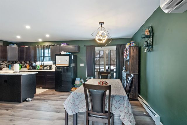 32 Mechanic Street, Farmington, NH 03835