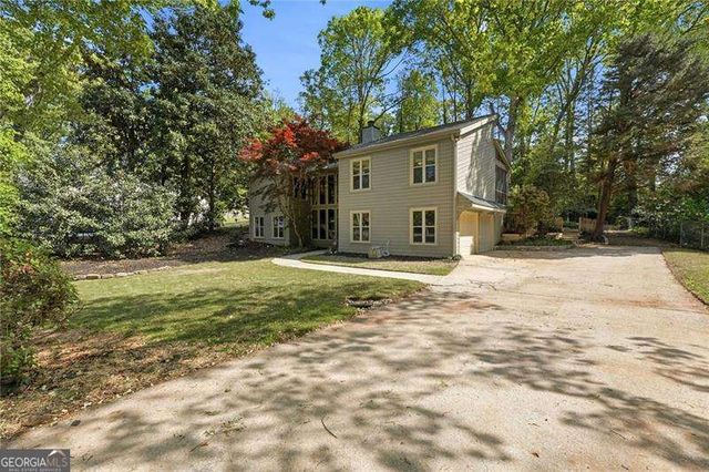 5441 S Lake Drive, Douglasville, GA 30135