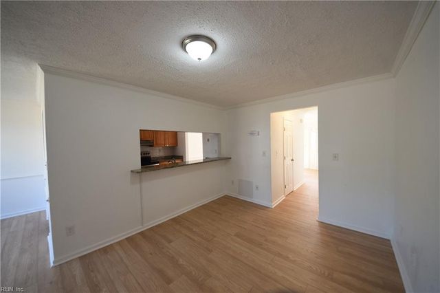 701 Nottaway DR, Chesapeake, VA 23320