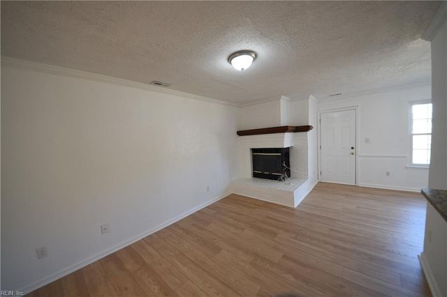 701 Nottaway DR, Chesapeake, VA 23320