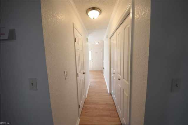 701 Nottaway DR, Chesapeake, VA 23320